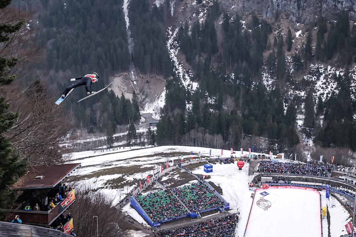 Skoki Narciarskie P W Oberstdorfie Seria Pr Bna Dla Laniska Stoch